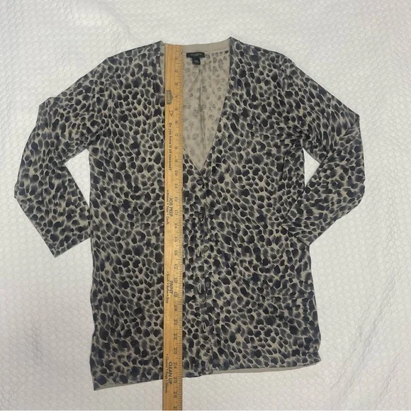 Ann Taylor. Sz XS. Silk Blend. Cheetah Print Cardigan. Excellent Condition 🤩🤩 - Picture 13 of 14